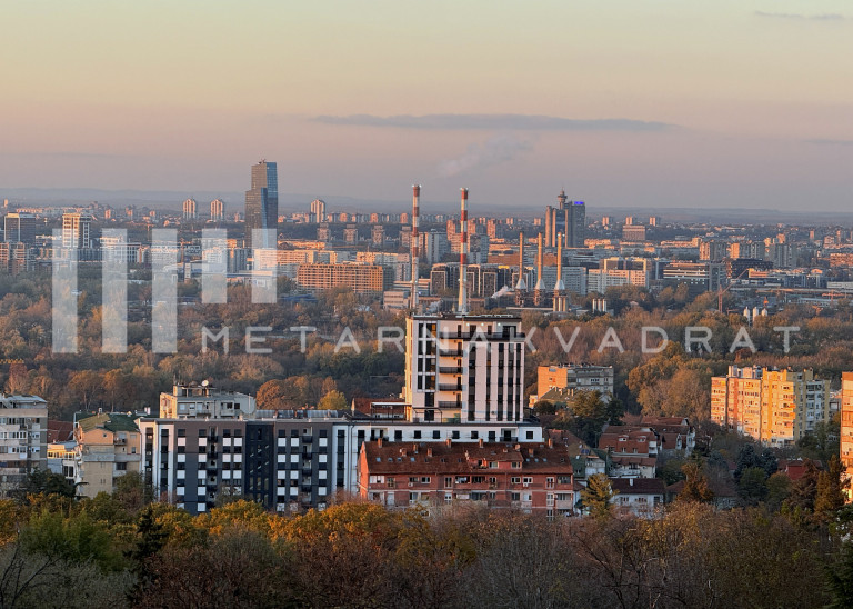 Banovo brdo, Petra Martinovića, lux (ID: 968) ID#99968