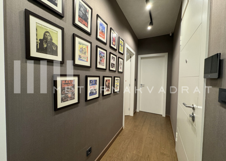 Banovo brdo, Petra Martinovića, lux (ID: 968) ID#99968