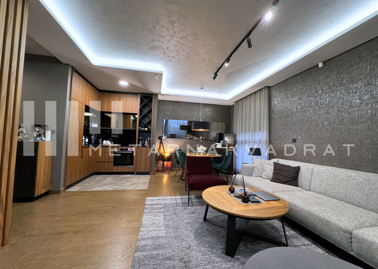 Banovo brdo, Petra Martinovića, lux (ID: 968) ID#99968