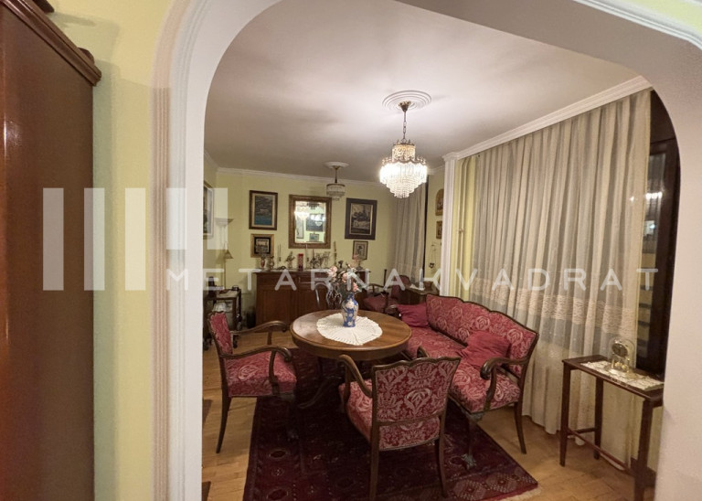 Beograd
                                                                                                    , Karađorđev trg
                                                                                                    , Prve pruge
                                                                slika 9