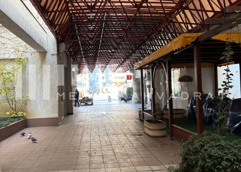 Crvenkapa - Bulevar Mihajla Pupina, lokal 41+36 bašta (ID: 1262) ID#1262