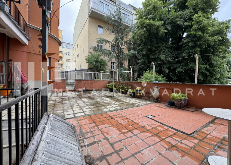 Beograd
                                                                                                    , Krunski venac
                                                                                                    , Krunska
                                                                slika 11