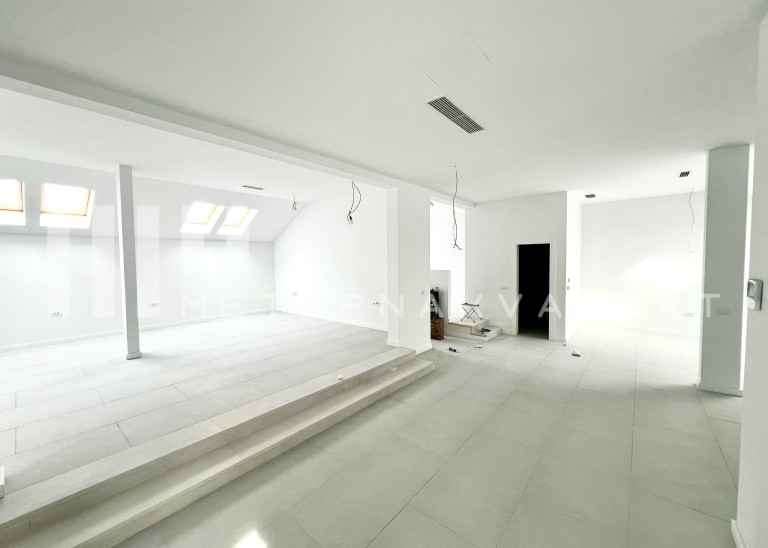 Beograd
                                                                                                    , Centar
                                                                                                    , Gundulićeva
                                                                slika 3