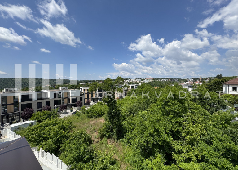 Beograd
                                                                                                    , Dedinje
                                                                                                    , Mihaila Avramovića
                                                                slika 18