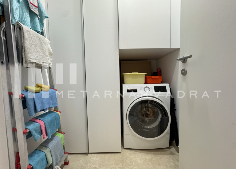 Beograd
                                                                                                    , Klinički centar
                                                                                                    , Kneza Miloša
                                                                slika 11