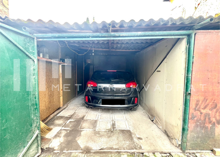 Beograd
                                                                                                    , Zemunski kej
                                                                                                    , Zmaj Jovina
                                                                slika 10