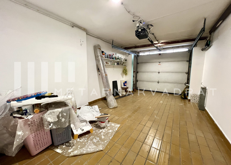 Beograd
                                                                                                    , Košutnjak
                                                                                                    , Blagoja Parovića
                                                                slika 11