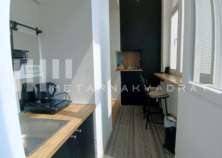 Beograđanka, Zeleni venac, Admirala Geprata (ID: 1177) ID#1177 Beograđanka, Zeleni venac, Admirala Geprata (ID: 1177) ID#1177