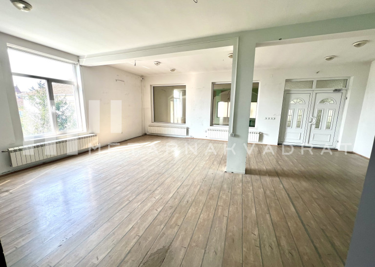 Vrčin, Bulevar Revolucije, magacin i lokal (ID: 1285) ID#1285 2.500 €