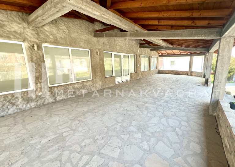 Vrčin, Bulevar Revolucije, magacin i lokal (ID: 1285) ID#1285