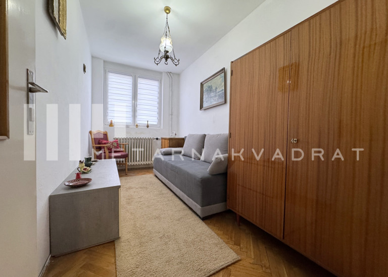 Kalenić pijaca, Nevesinjska, odličan (ID: 1250) ID#1250