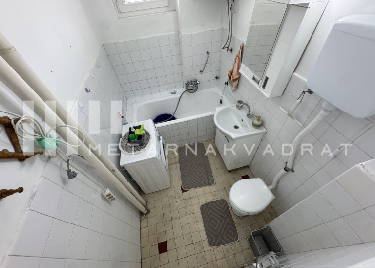 Kalenić pijaca, Nevesinjska, odličan (ID: 1250) ID#1250