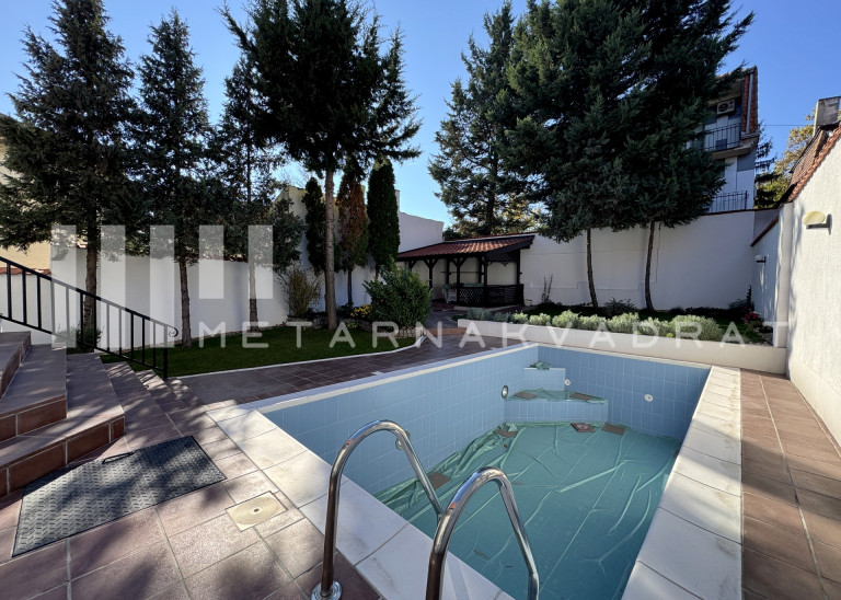 Partizanov stadion, lux kuća sa bazenom (ID: 1266) ID#1266