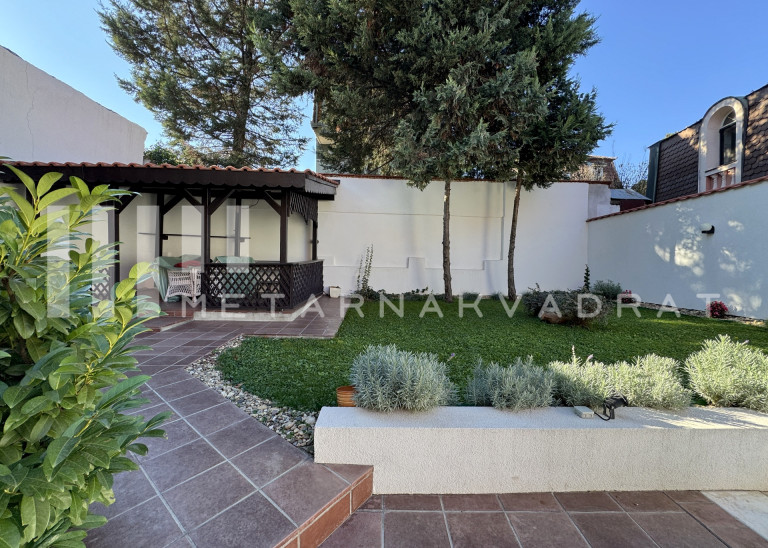 Partizanov stadion, lux kuća sa bazenom (ID: 1266) ID#1266