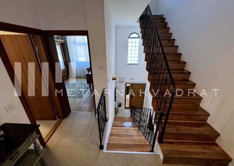 Partizanov stadion, lux kuća sa bazenom (ID: 1266) ID#1266