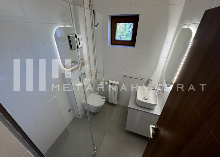 Partizanov stadion, lux kuća sa bazenom (ID: 1266) ID#1266