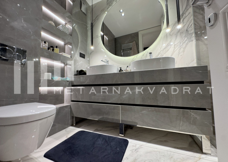 Beograd
                                                                                                    , Hram Sv. Save
                                                                                                    , Braničevska
                                                                slika 15