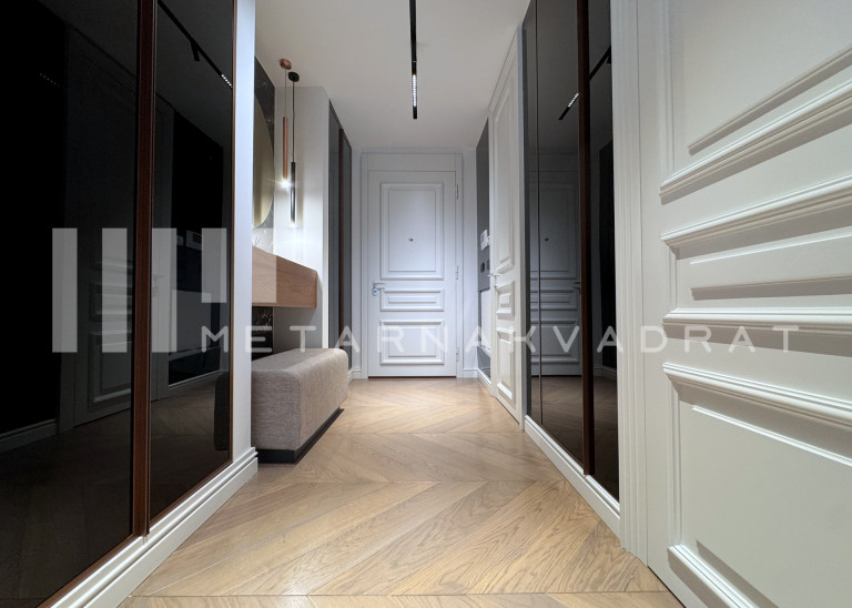 Beograd
                                                                                                    , Hram Sv. Save
                                                                                                    , Braničevska
                                                                slika 10