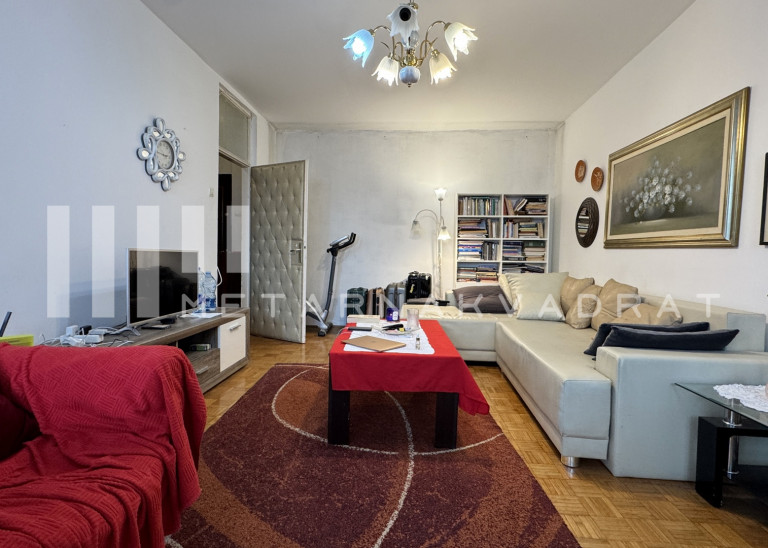 Beograd
                                                                                                    , Autokomanda
                                                                                                    , Triše Kaclerovića
                                                                slika 11