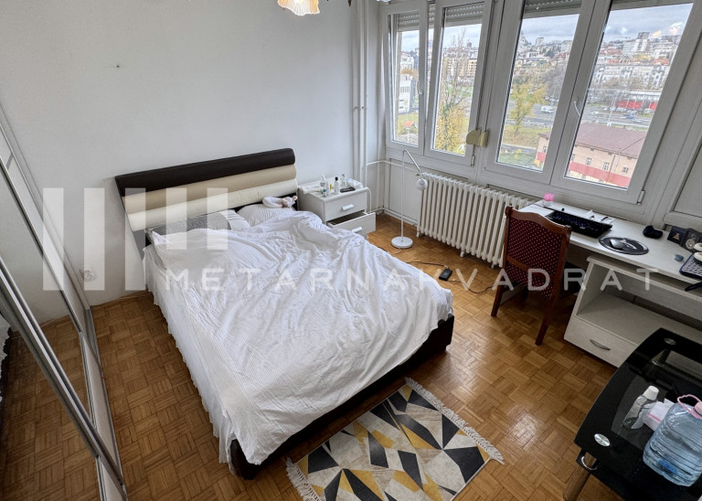 Autokomanda, Triše Kaclerovića, odličan (ID: 1258) ID#1258