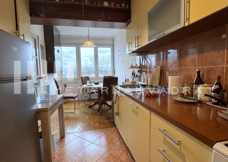 Autokomanda, Triše Kaclerovića, odličan (ID: 1258) ID#1258