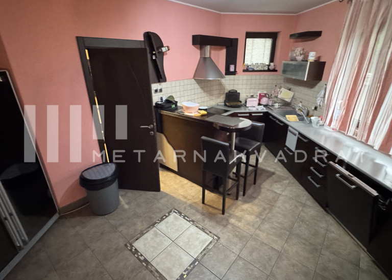 Porodična dvoetažna kuća, 220m2, Pančevo, Tesla (ID: 1261) ID#1261