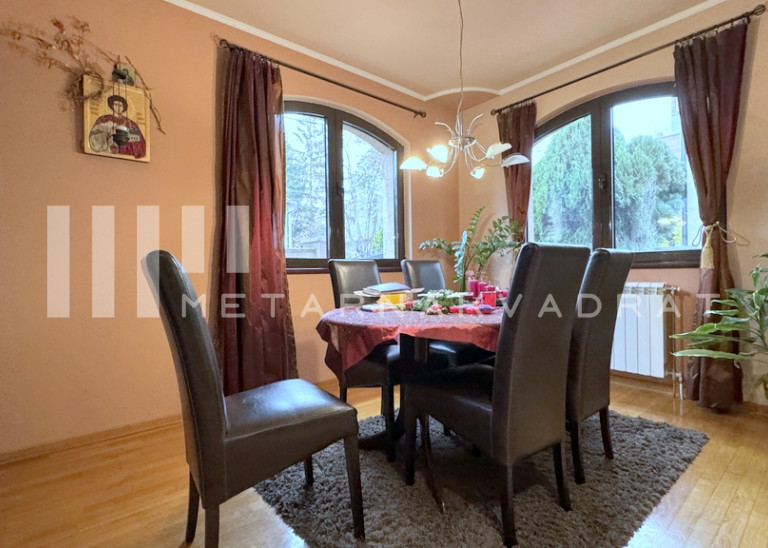 Porodična dvoetažna kuća, 220m2, Pančevo, Tesla (ID: 1261) ID#1261