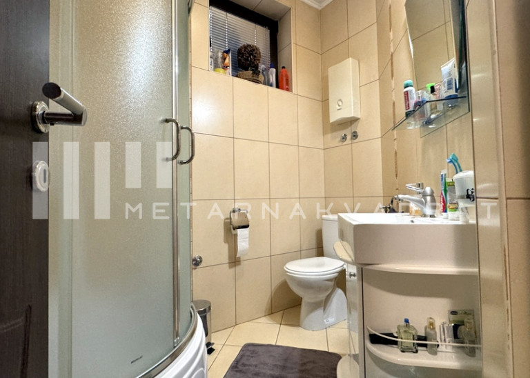 Ostalo
                                                                                                    , Pančevo
                                                                                                    , Sterijina
                                                                slika 12