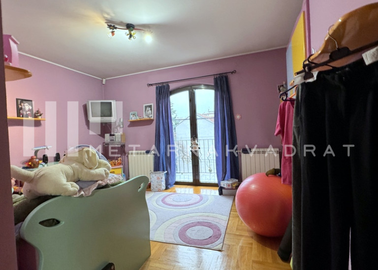 Ostalo
                                                                                                    , Pančevo
                                                                                                    , Sterijina
                                                                slika 16