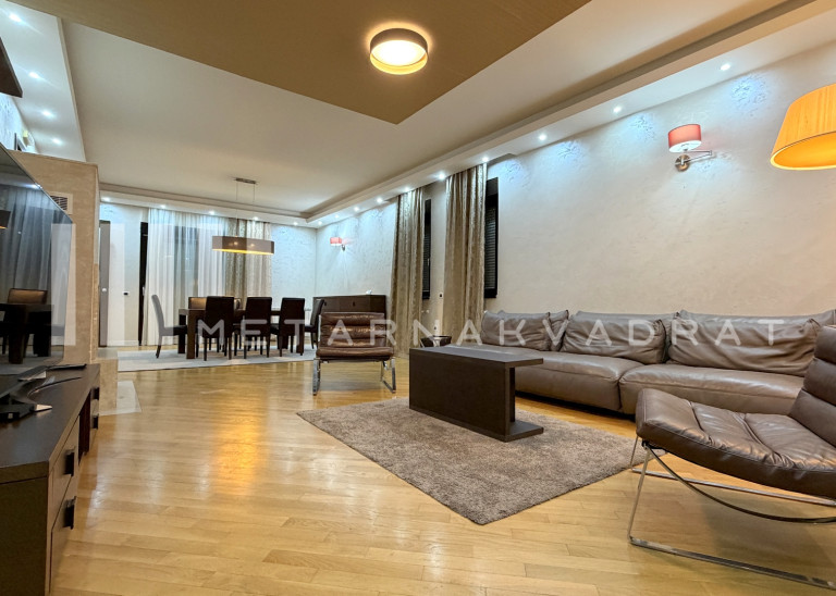  Senjak, Vladete Kovačevića