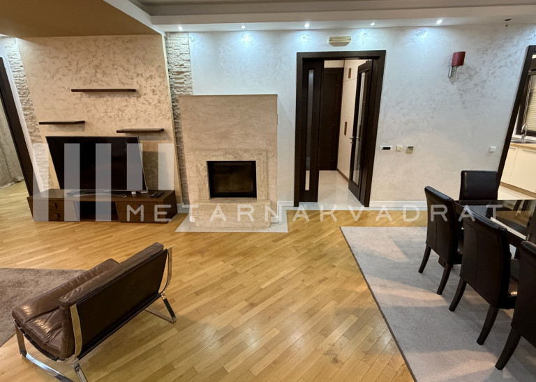 Beograd
                                                                                                    , Senjak
                                                                                                    , Vladete Kovačevića
                                                                slika 17