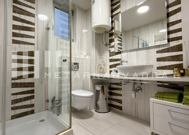 Beograd
                                                                                                    , Crveni krst
                                                                                                    , Vojvode Šupljikca
                                                                slika 11