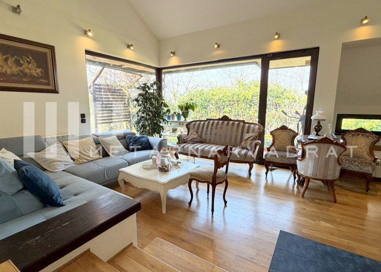 Višnjička banja, Brane Petronijevića, odlična (ID: 1287) ID#1287