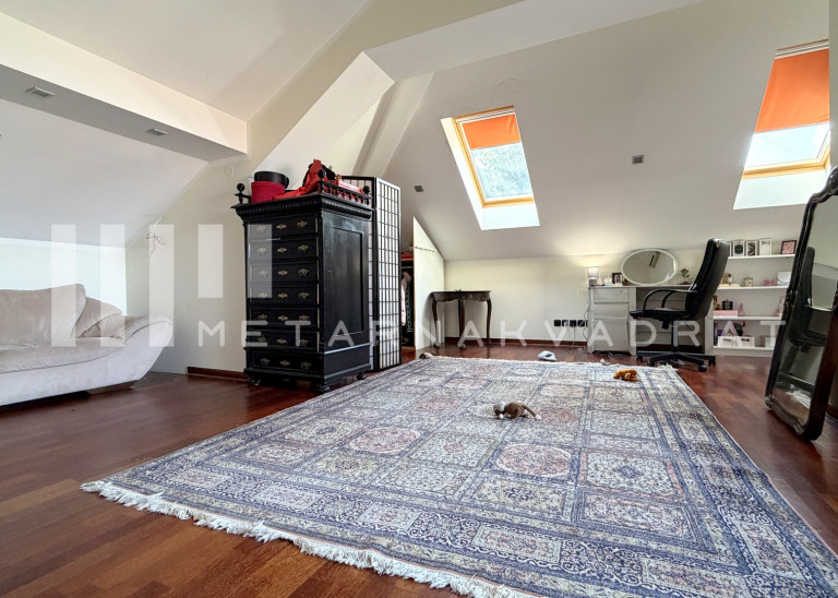 Beograd
                                                                                                    , Višnjička banja
                                                                                                    , Brane Petronijevića
                                                                slika 10