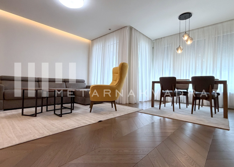 Beograd
                                                                                                    , West 65
                                                                                                    , Tadije Sondermajera
                                                                slika 2