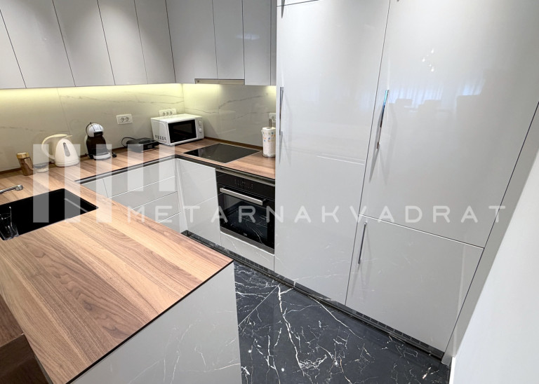 Beograd
                                                                                                    , West 65
                                                                                                    , Tadije Sondermajera
                                                                slika 7