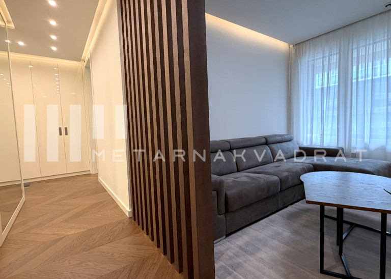 Beograd
                                                                                                    , West 65
                                                                                                    , Tadije Sondermajera
                                                                slika 9