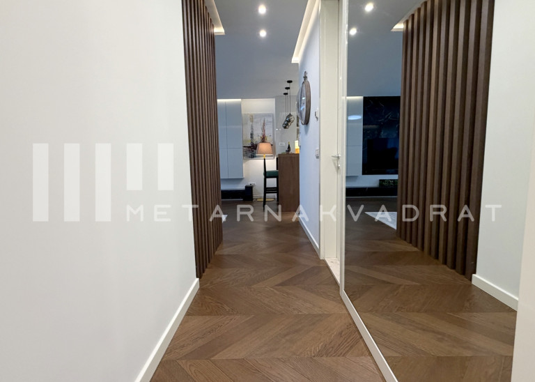 Beograd
                                                                                                    , West 65
                                                                                                    , Tadije Sondermajera
                                                                slika 13