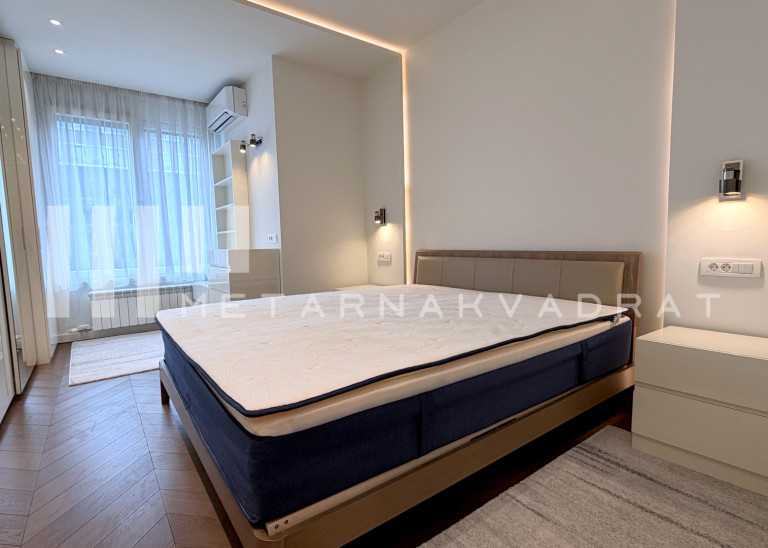 Beograd
                                                                                                    , West 65
                                                                                                    , Tadije Sondermajera
                                                                slika 14