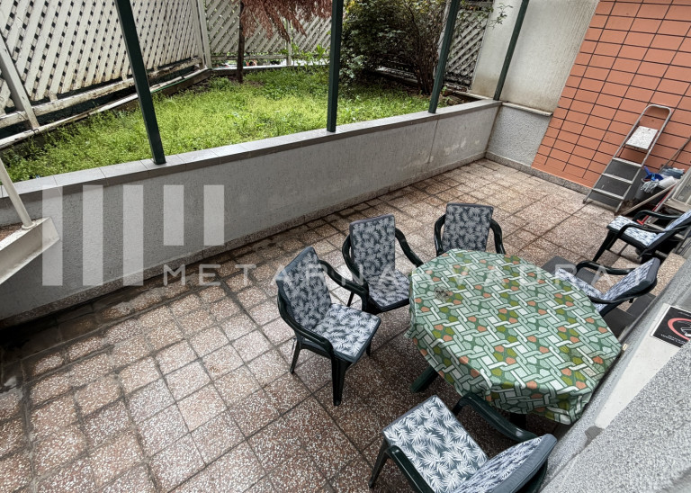 Beograd
                                                                                                    , Hotel Jugoslavija
                                                                                                    , Bulevar Mihajla Pupina
                                                                slika 11