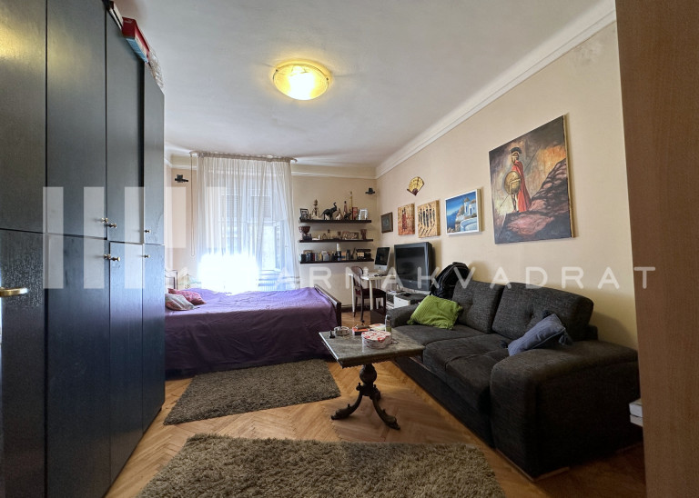 Centar, Sveogorska, salonac, odličan(ID: 851) ID#2478 Centar, Sveogorska, salonac, odličan(ID: 851) ID#2478