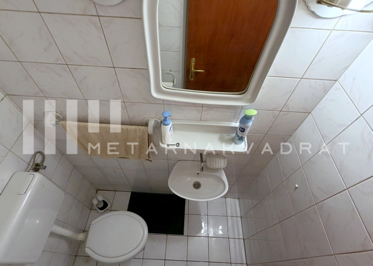 Beograd
                                                                                                    , Centar
                                                                                                    , Lomina
                                                                slika 14