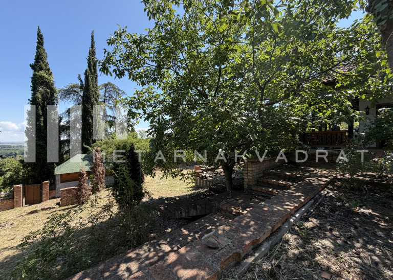 Grocka, vikend kuća, plac 8,8 ari  (ID: 1335) ID#1335