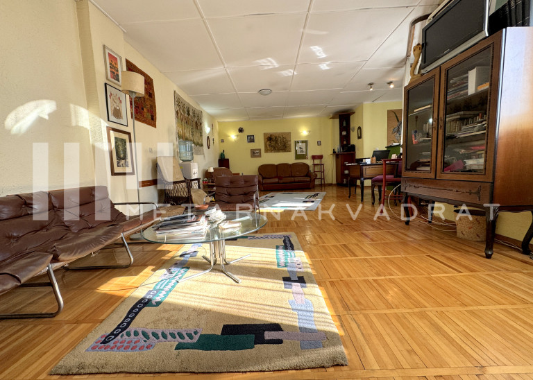 Kalenić pijaca, Maksima Gorkog, odličan (ID: 1129) ID#1129 345.000 €