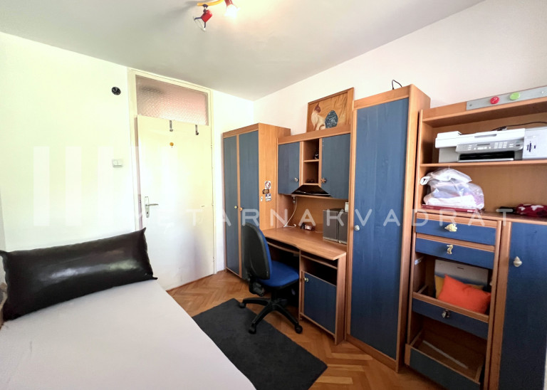 Ostalo
                                                                                                    , Niš
                                                                                                    , Branka Krsmanovića
                                                                slika 6