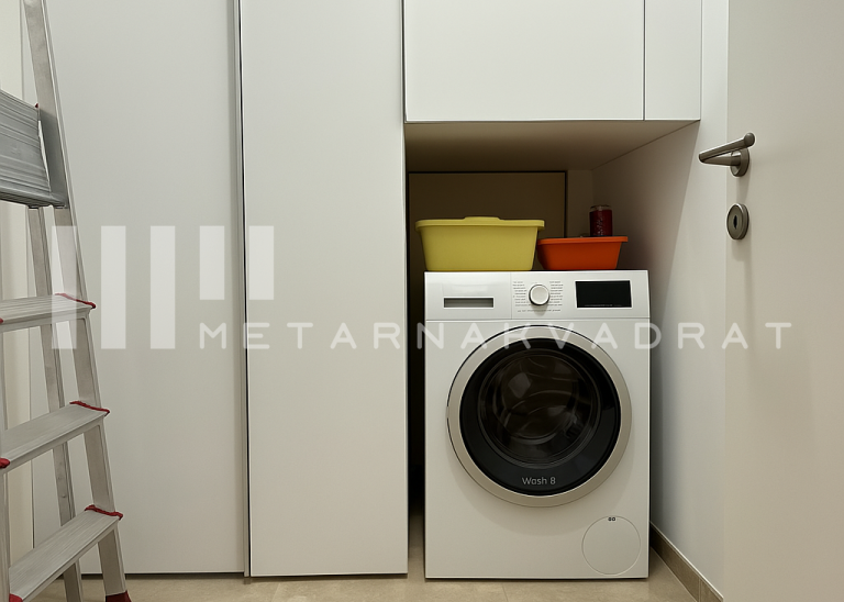 Beograd
                                                                                                    , Klinički centar
                                                                                                    , Kneza Miloša
                                                                slika 19