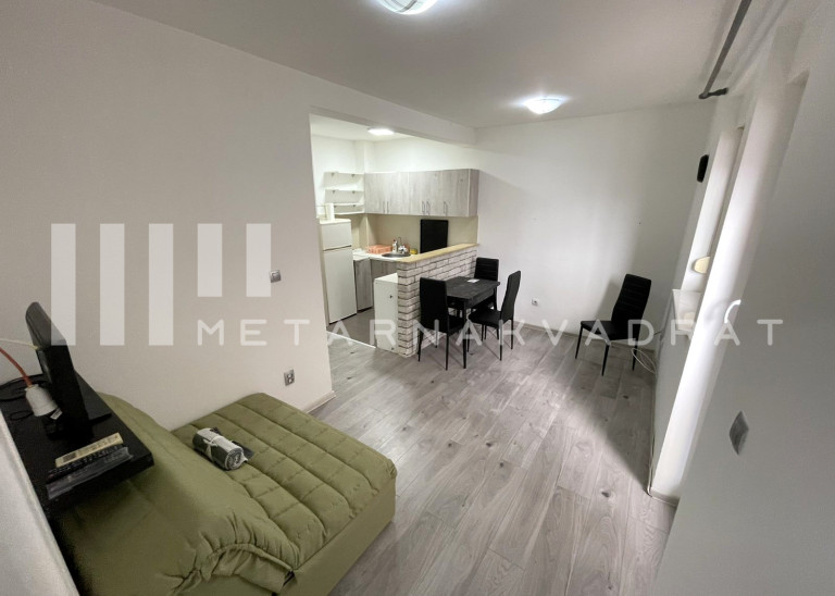 Učiteljsko naselje, Velizara Kosanovića, parking (ID: 722) ID#2567