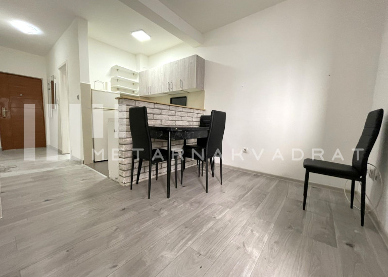 Učiteljsko naselje, Velizara Kosanovića, parking (ID: 722) ID#2567