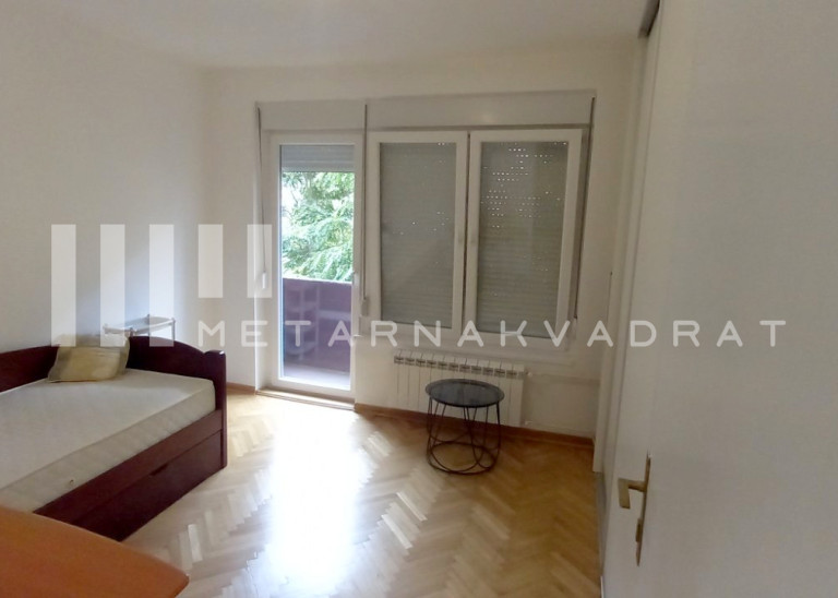 Kod Vukovog spomenika, Ruzveltova (ID: 950) ID#2649