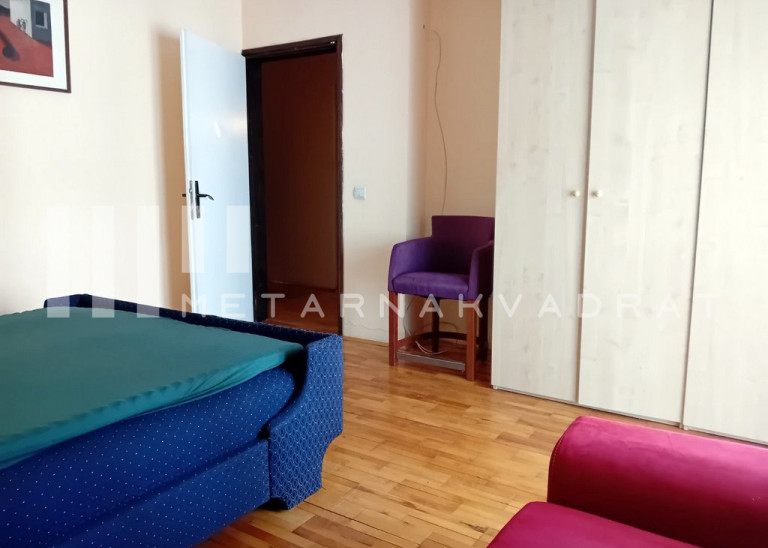 Kod Kluza, Ruđera Boškovića, namešten (ID: 1208) ID#1208